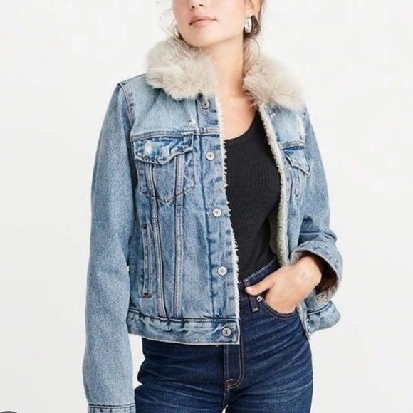 Abercrombie and Fitch. Women/girl Denim jacket - Picture 2 of 6